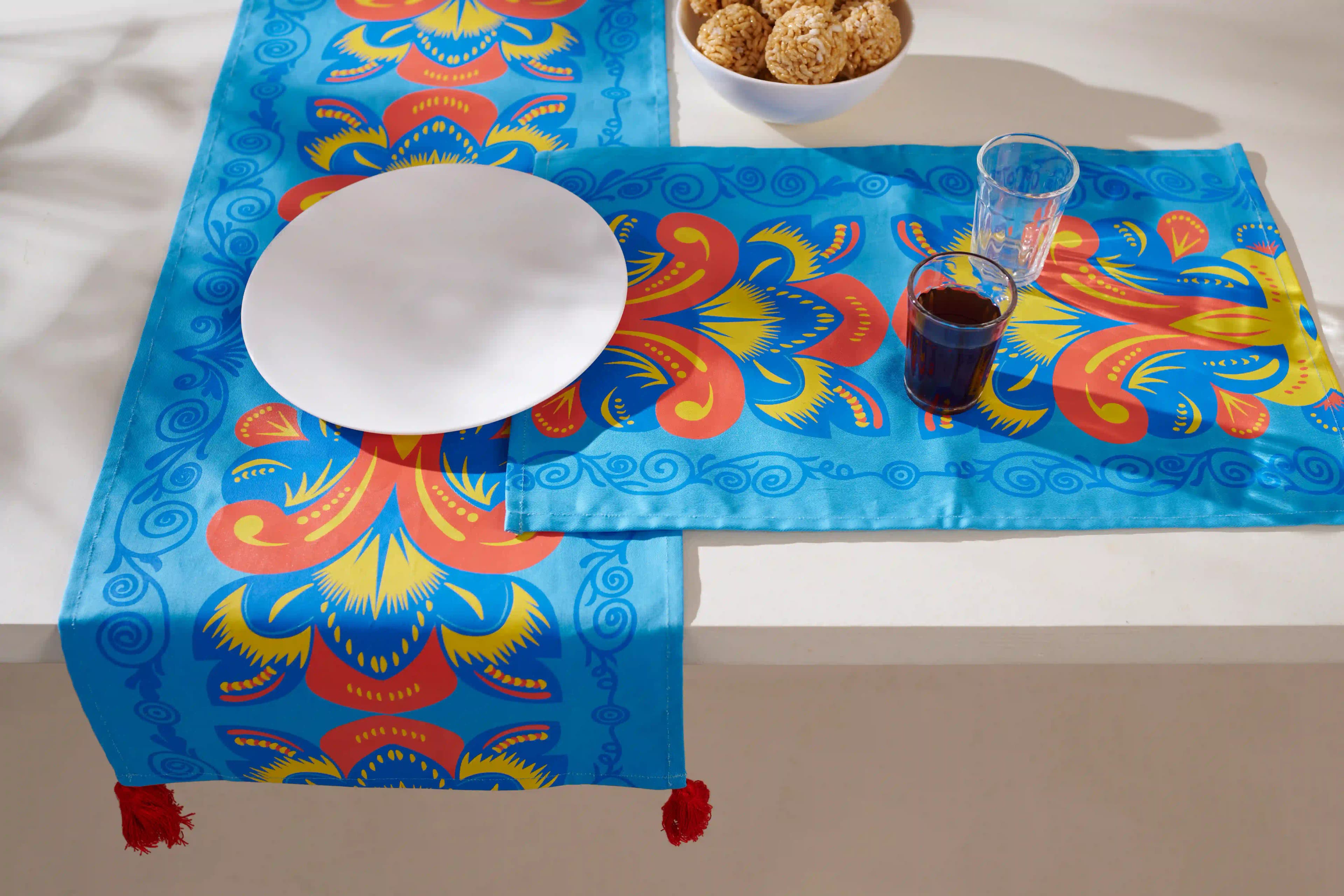 Rickshaw Paint Table Runner Set