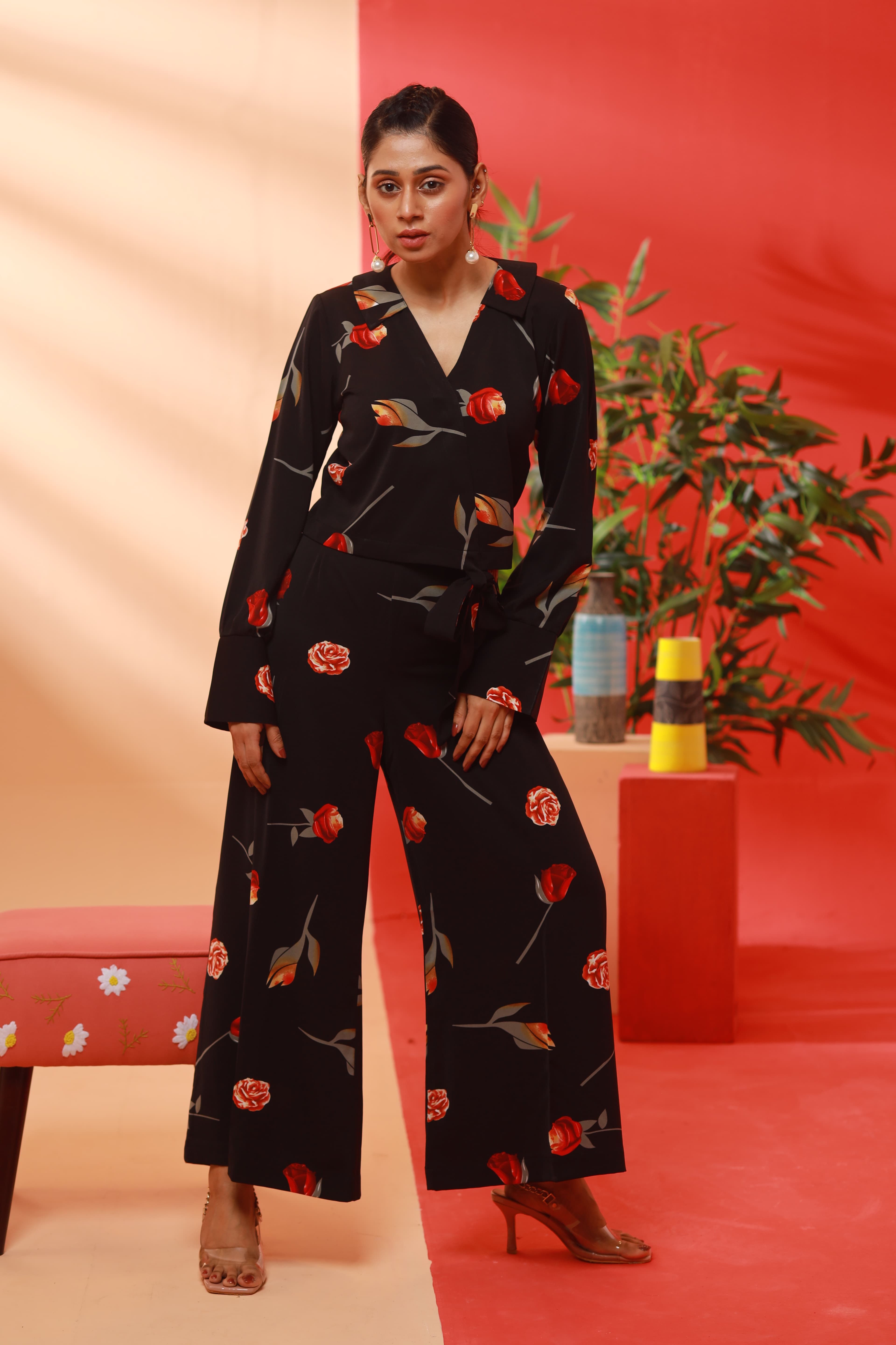 Rose on Black~Size: XL (44)