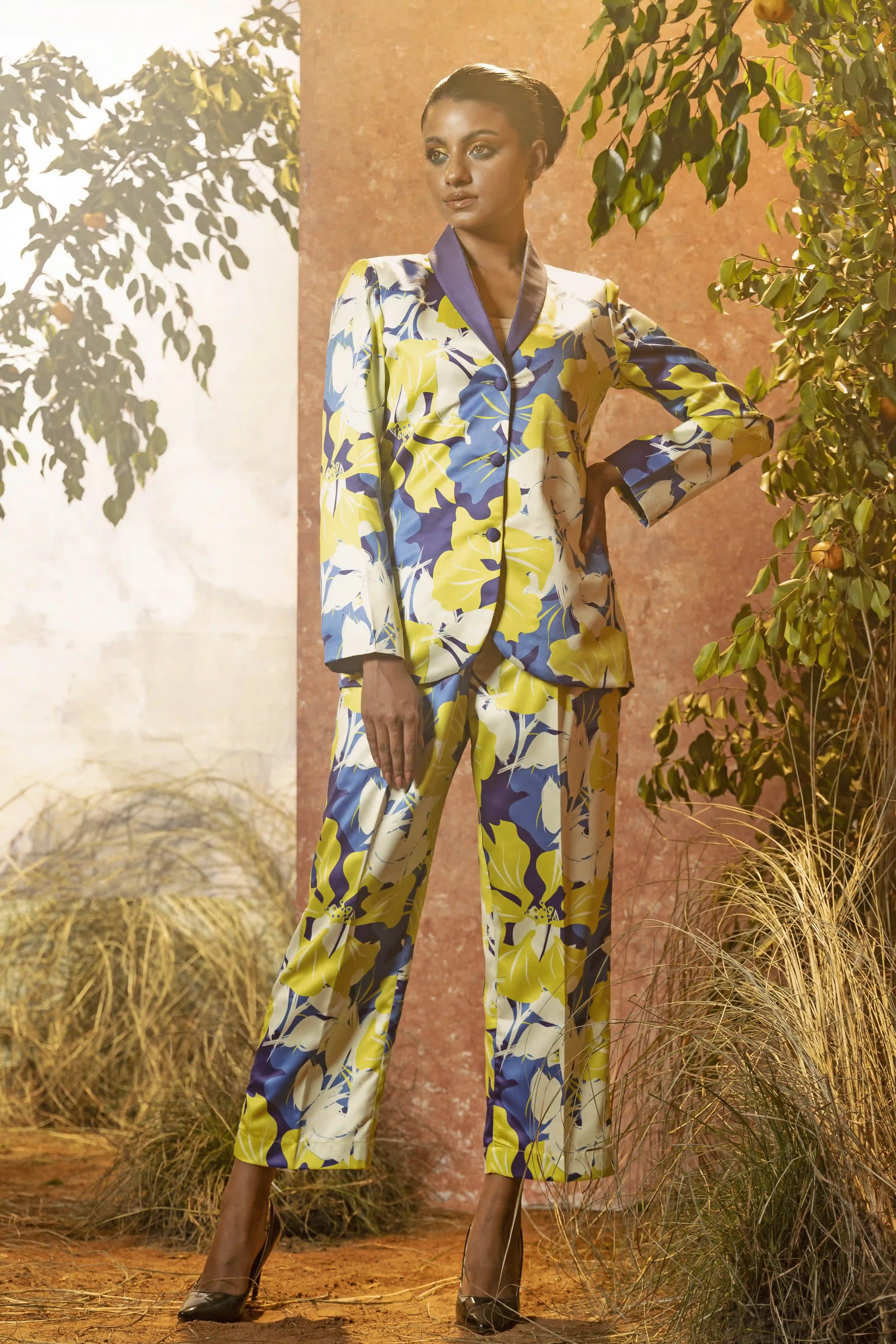 Blue multy print~Size: XL (44)