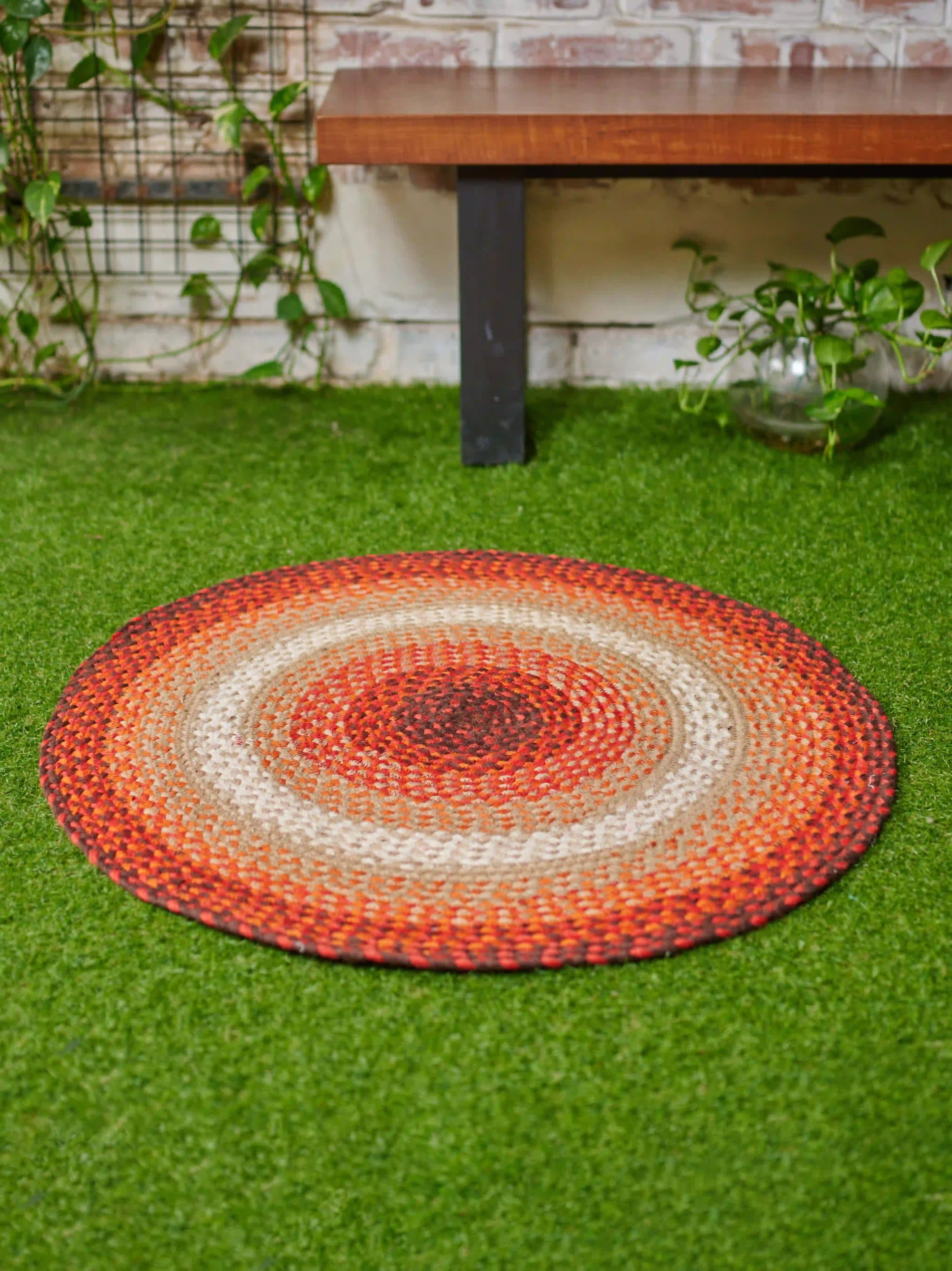 Bunon Bahar Jute braided Round Rug